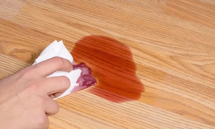 Kırmızı Lekelerin Giderilmesinde Dikkat Edilmesi Gerekenler