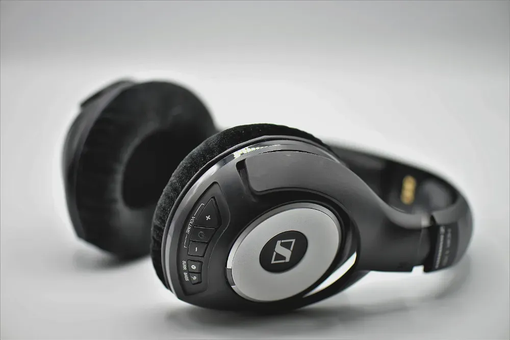 Evinizde Müzik Dinleme Alanı Oluşturma: Rahatlatıcı ve Keyifli Bir Ortam Yaratın