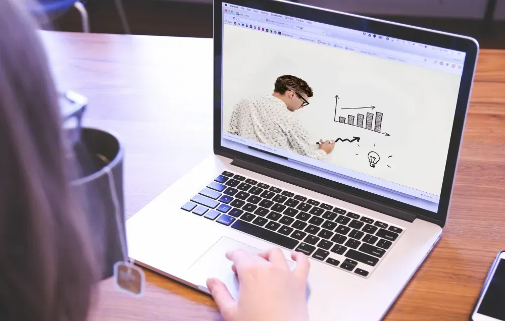 Online Eğitim İçin En İyi Kaynaklar: Bilgiye Kolay Erişimin Yolları